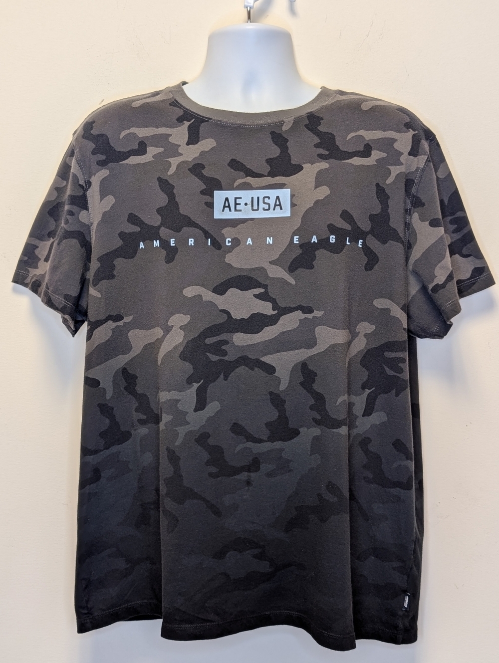 American Eagle Outfitters Men’s Black Camo Graphic Tee - AE•USA